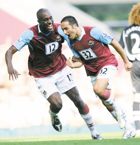 每当足球场 每当足球场