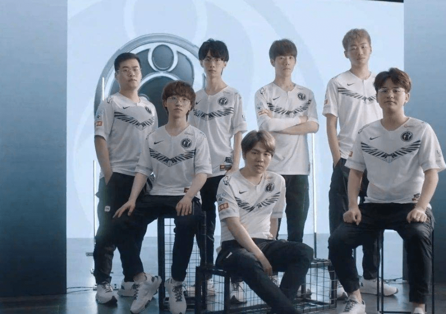 低調且專注 低調且專注