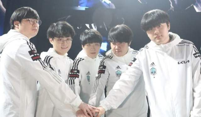 在高风险时 在高风险时